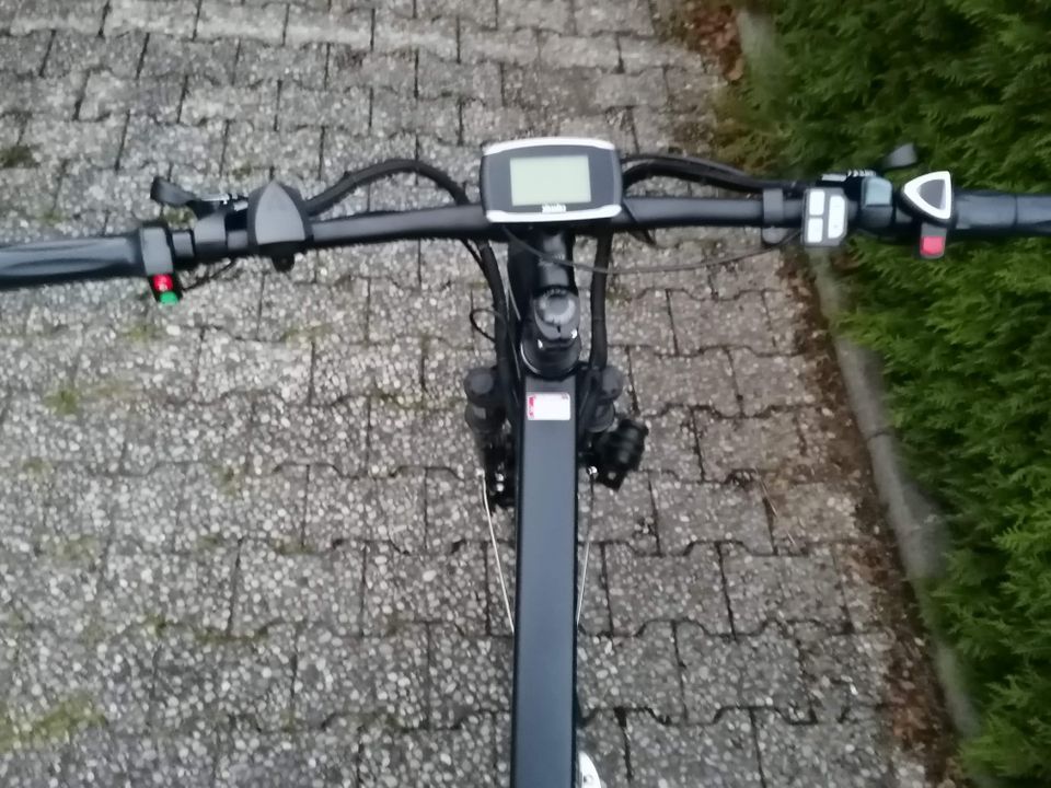 Klapp E-Bike 26 Zoll, schwarz in Langenbach