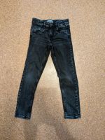 Jeans schwarz Gr. 134 Pocopiano kaum getragen Niedersachsen - Rosdorf Vorschau