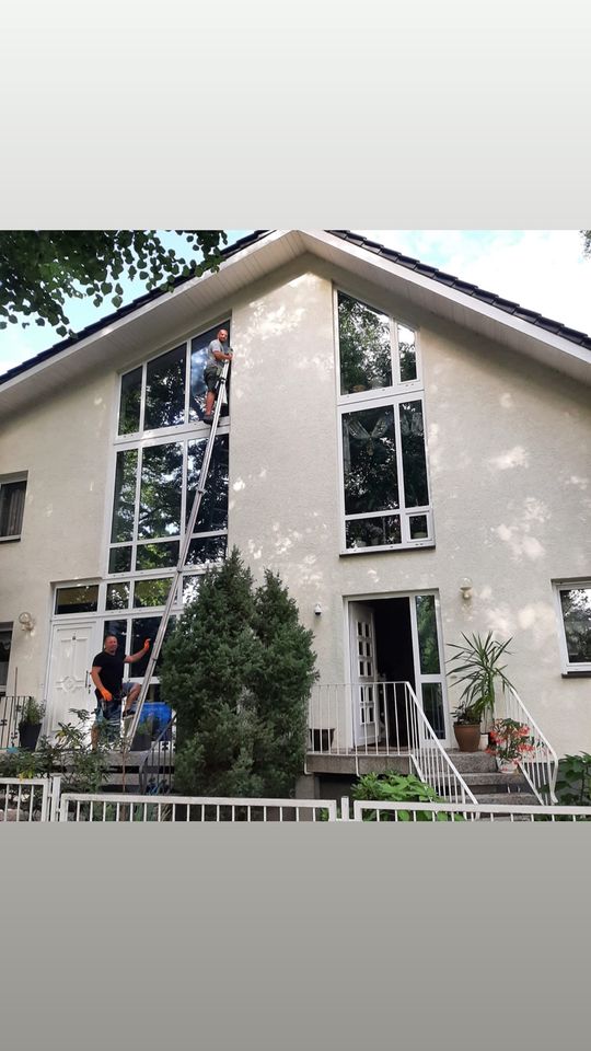 GLASREINIGUNG / FENSTERPUTZER in Eggersdorf