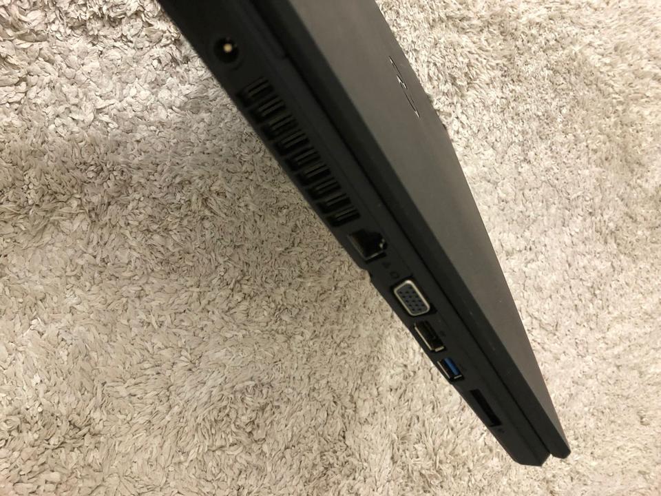 Fujitsu Lifebook E556 Business Laptop i5 8GB Ram 256SSD 15‘‘ FHD in Gladbeck