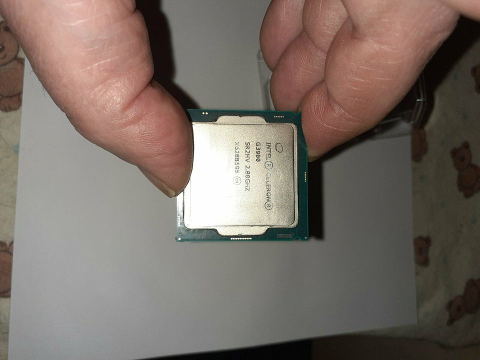 Intel® Celeron® G3900 2 MB Cache, 2x2,60 GHz, 35W TDP, LGA 1151 in Frankfurt am Main