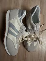 Turnschuhe Olivia Moreau Bayern - Pommelsbrunn Vorschau