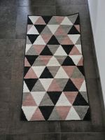 Teppich 80x150cm,altgrau-rosa, Muster aus Dreiecken Baden-Württemberg - Rottweil Vorschau