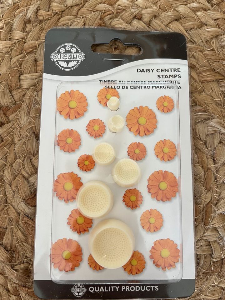 JEM Fondant Ausstecher Stempel "Daisy Blüten-Mitte", 6er Set NEU in Olching