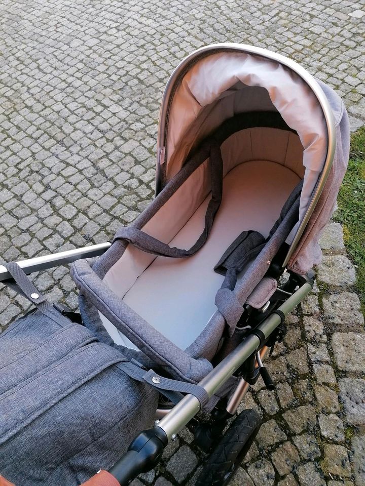 Kinderwagen MOON mit Zubehör in Dresden