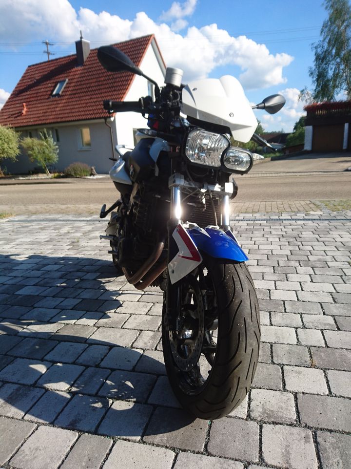 BMW F 800 R Bj. 2011 8700 km "Chris Pfeiffer" Design m. Extras in Grafenau