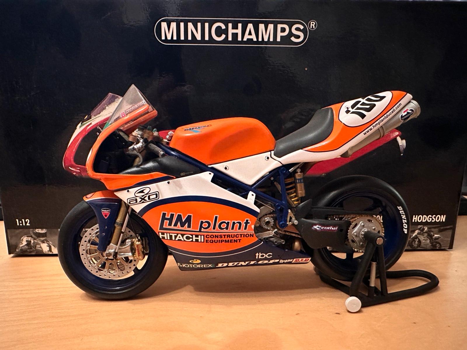 Ducati 998 F01 Superbike 2002 Neil Hodgson Minichamps 1:12 Ducati 998 F01 Superbike 2002 Neil Hodgson Minichamps 1:12