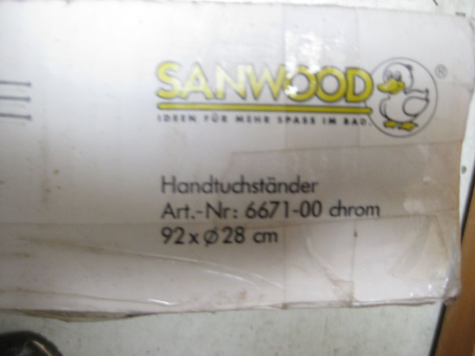 Handtuchständer Metall verchromt von Sanwood NEU in Backnang
