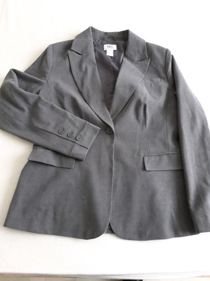 Blazer  grau Gr. 44 in Hof (Saale)