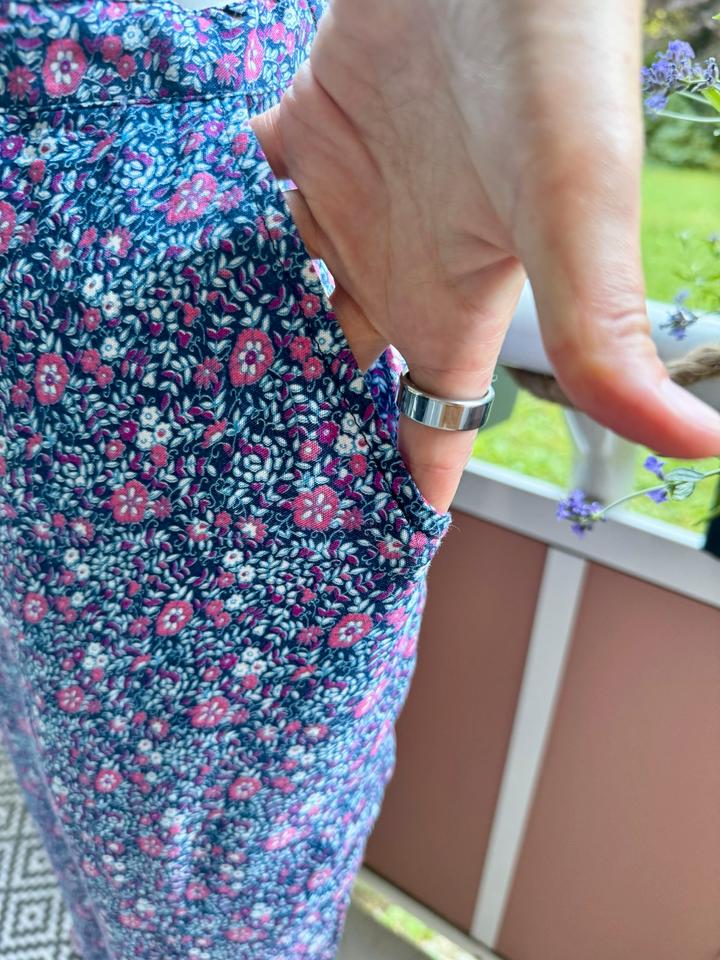 Lange fliessende Sommerhose Millefleurs #neu Gr. M - mit Gummizug in Mainz