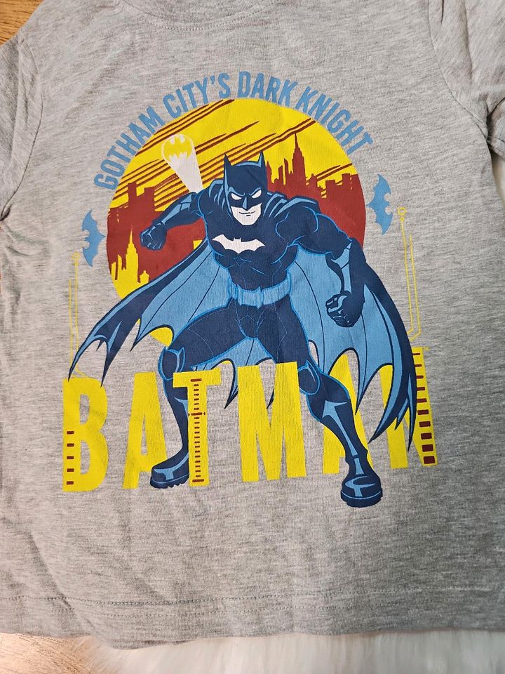 Langarmshirt von Batman in Größe 110/116 in Nittendorf 