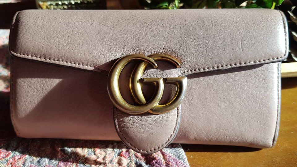 Gucci Portemonnaie groß altrosa in Hannover