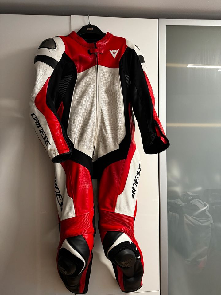 Dainese Assen 2 1 teiler Lederkombi gr.54 in Hagen