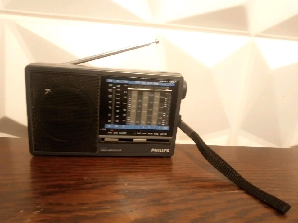 Philips AE 3205/00 Portable Radio Weltempfänger 9 Band in Mönchengladbach