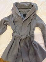 Übergangsjacke/ Kurzmantel / Fleecejacke mit XXL Kapuze 38/40 Brandenburg - Eberswalde Vorschau