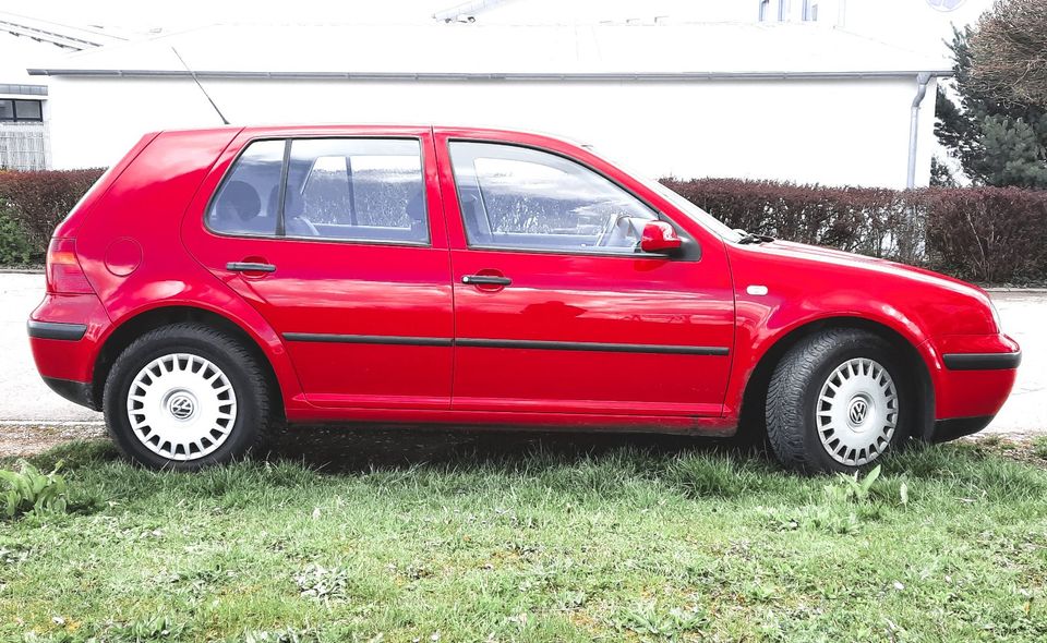 Volkswagen Golf 2.0 Comfortline, Automatik, rot in Kempten