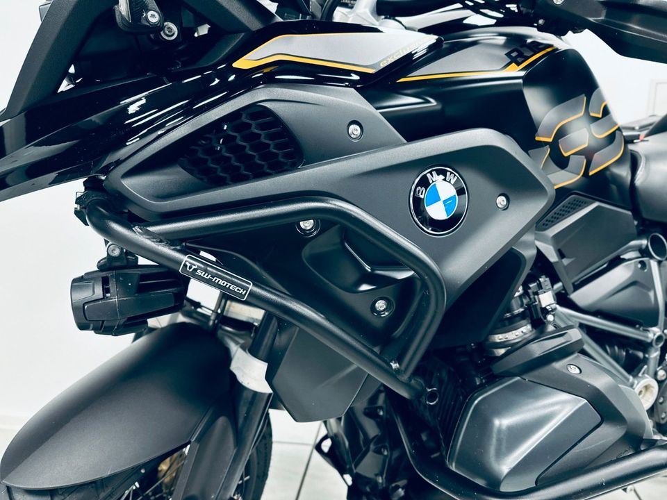 BMW R1250 GS Exclusive 3-Pakete Akrapovic ESD in Hasselroth