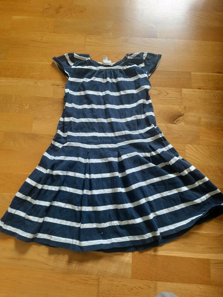 Alana  Kleid Gr. 104 blau in Hannover