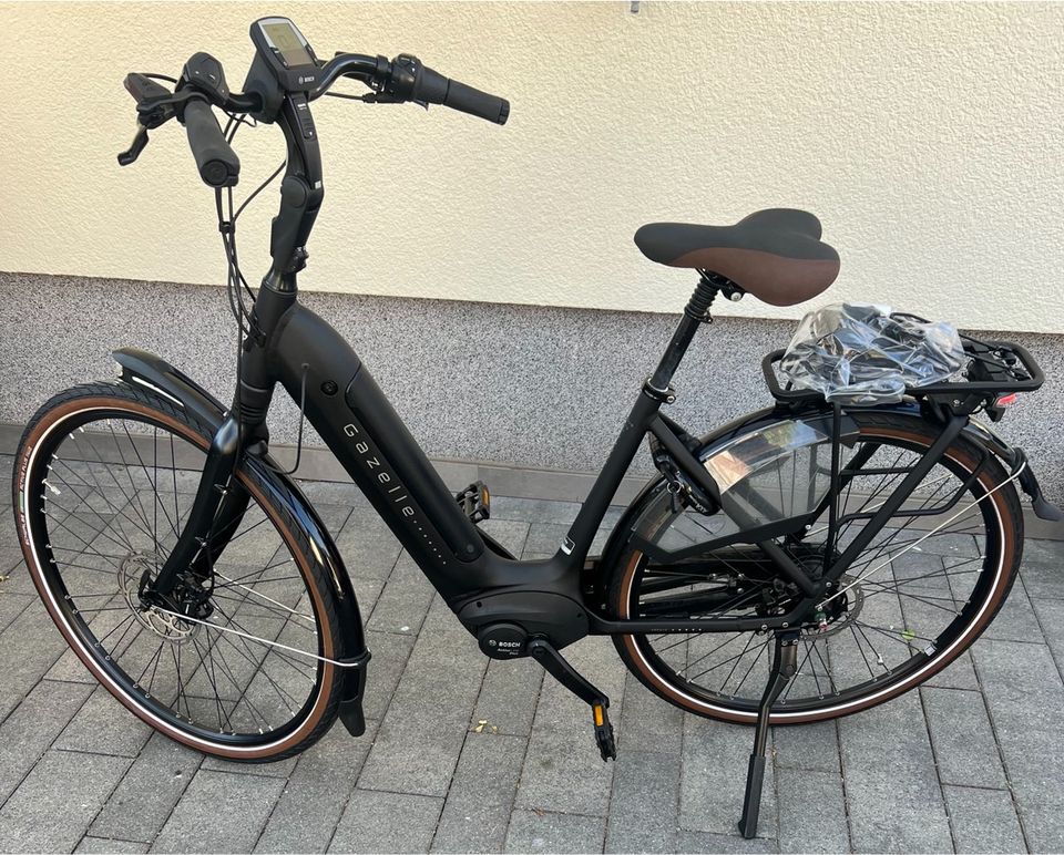 GAZELLE ARROYO C8 HMB ELITE ,5ONM,500WH,RH 49,SEHR GUTEN ZUSTAND in Marl