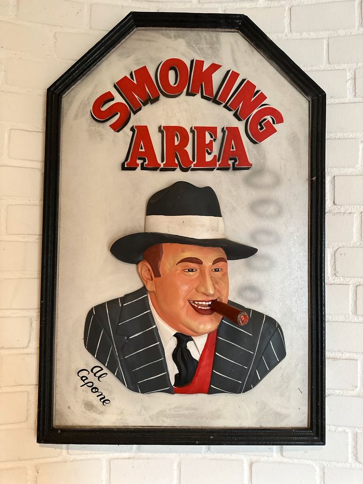 3D-Bild aus Holz - Smoking Area - Al Capone Mafia Raucher Zigarre in Heide