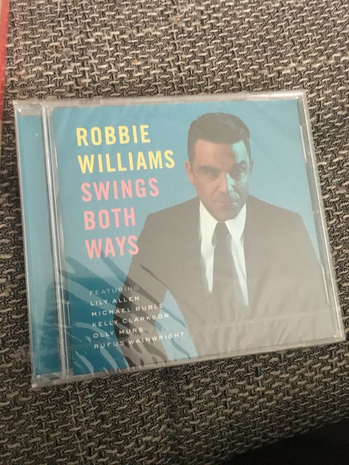 2 Lesungen und Robbie Williams CD NEU in Obertshausen