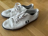 Fred Perry weiße Schuhe Turnschuhe Sneaker Gr EU 45 UK 10 Leipzig - Leipzig, Zentrum-Nord Vorschau