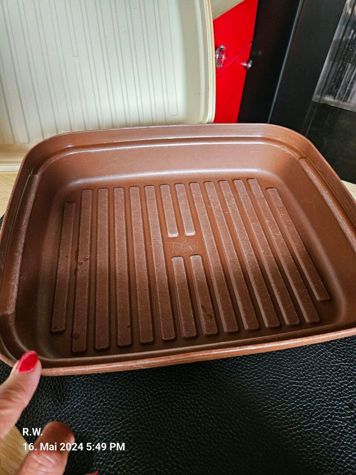 Tupperware Brotkasten  vinatage in Nürnberg (Mittelfr)