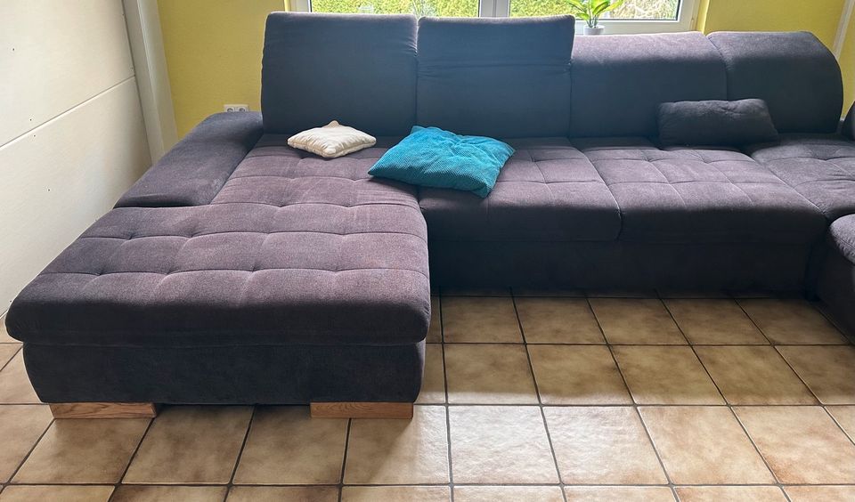 Couch U Form ** ausziehbar **  Rückenlehne verstellbar in Lutzerath