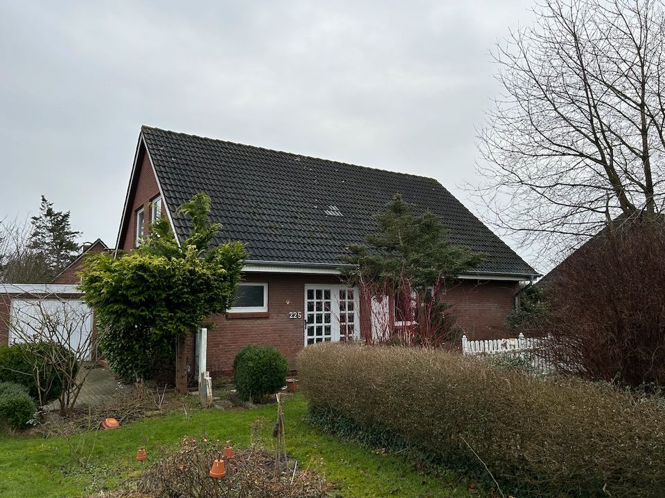 VERKAUFT .Massives Einfamilienhaus in Langenhorn kurzfristig verfügbar in Langenhorn