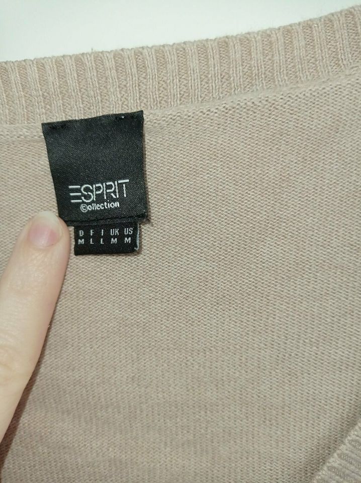 Esprit Pullover mit V-Ausschnitt und Rautenmuster Gr. M beige in Frankfurt am Main