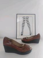 UNISA Designer Plateau Keilabsatz Pumps Wedges braun Leder 36 Berlin - Köpenick Vorschau