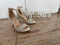 Brautschuhe mit Strass und Perlen Saarland - Merzig Vorschau