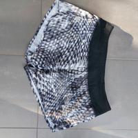 Nike Dri Fit Damen Laufshorts Short Gr. s Hessen - Frielendorf Vorschau