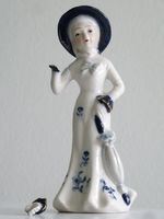 Vintage Porzellanfigur Dame mit Hut und Regenschirm 16 cm Rarität Nordrhein-Westfalen - Geldern Vorschau