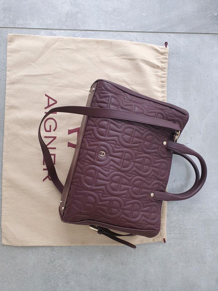 Aigner Tasche burgundy NEUWERTIG in Lübbecke 