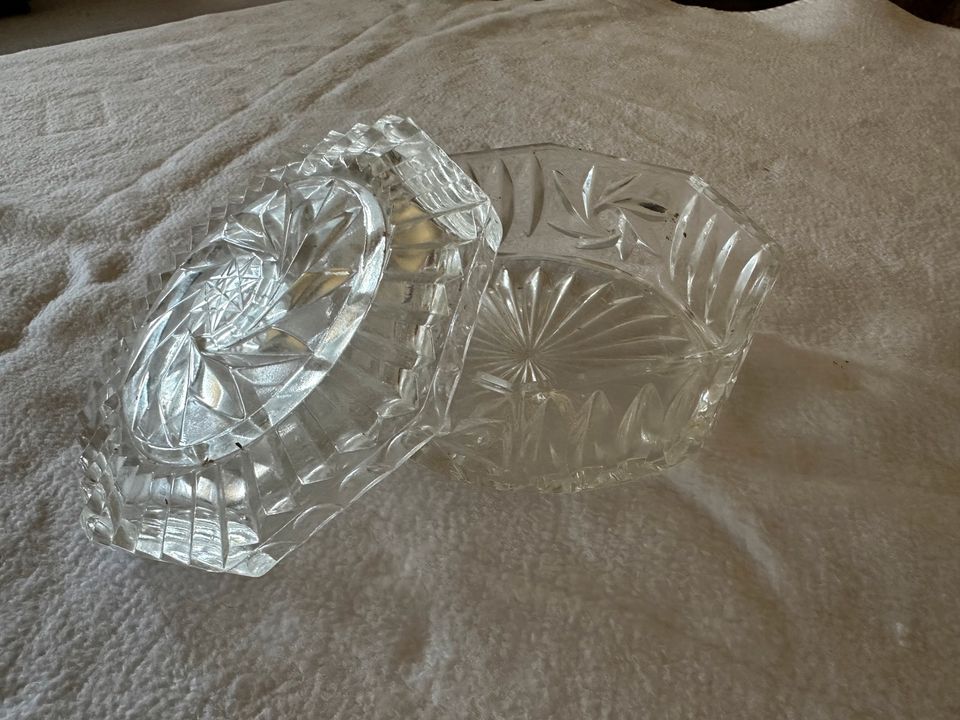 Retro Kristallschalen mit Deckel in Pritzwalk