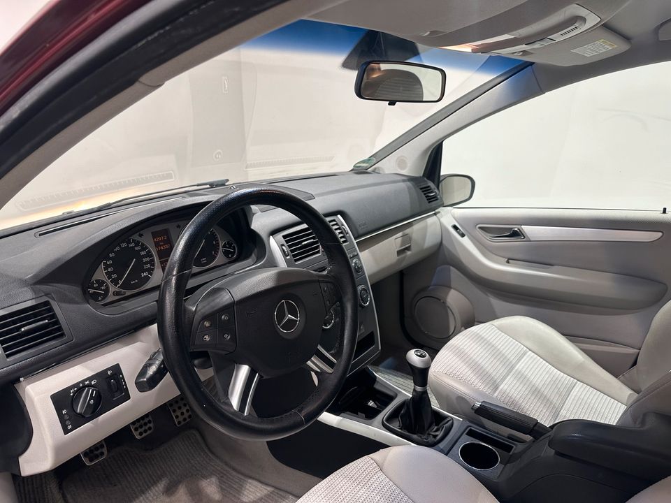 Mercedes-Benz B-Klasse TÜV NEU* in Bünde