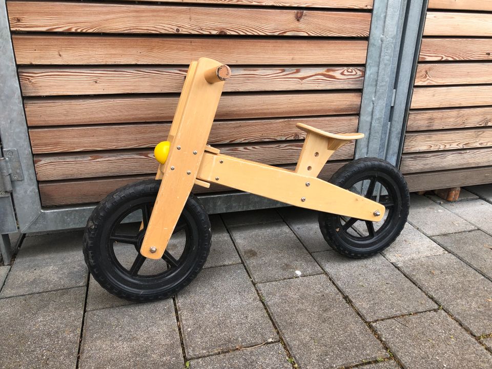 Holz Laufrad in Freiburg im Breisgau