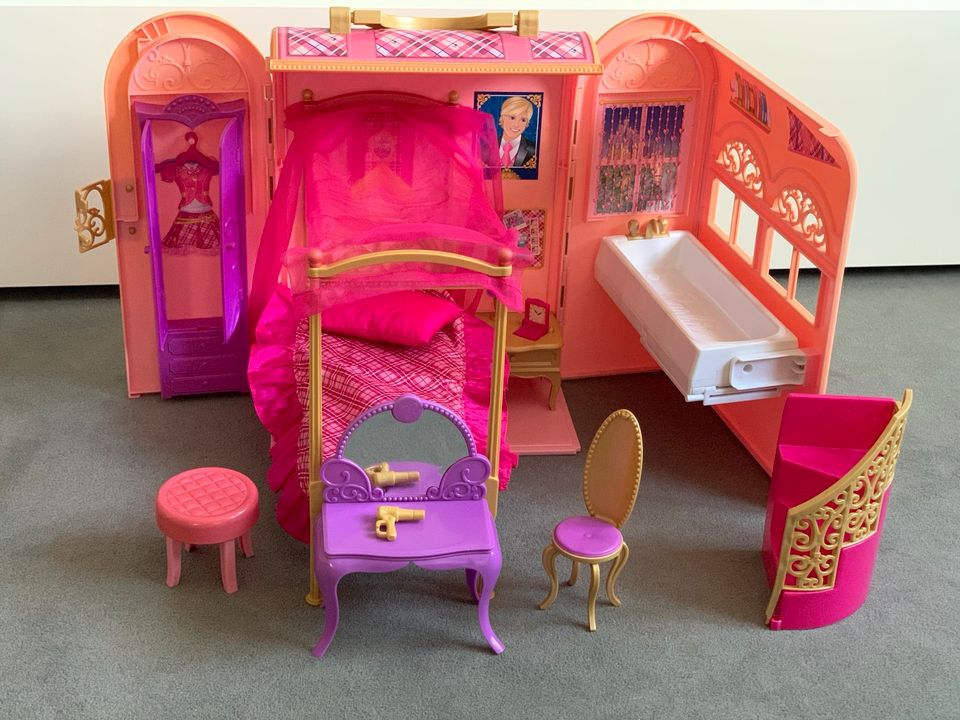 Schlafzimmer „Barbie“ Koffer in Dortmund