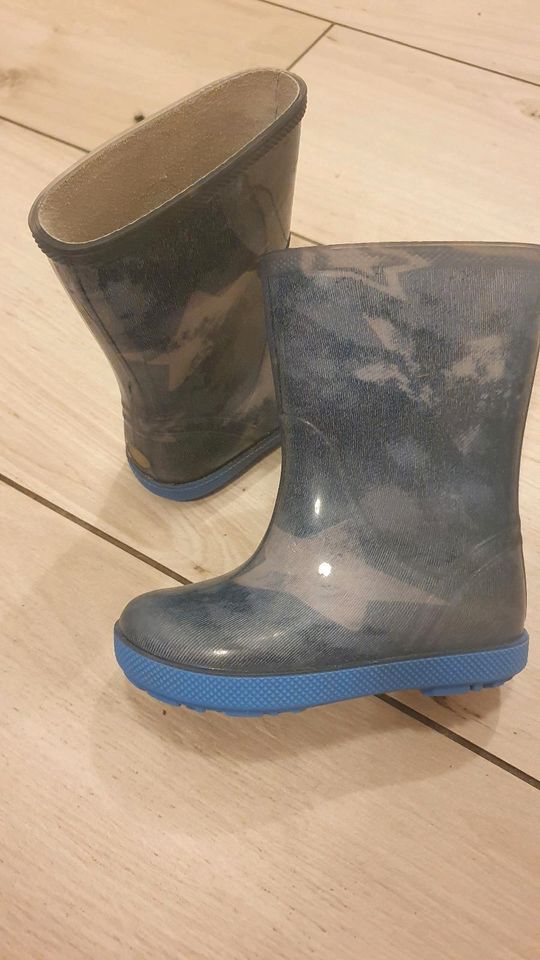 Gummistiefel 22/23 Blau mit Sternen in Osterzell