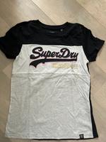 Superdry T-Shirt  größe 36 Nordrhein-Westfalen - Olpe Vorschau