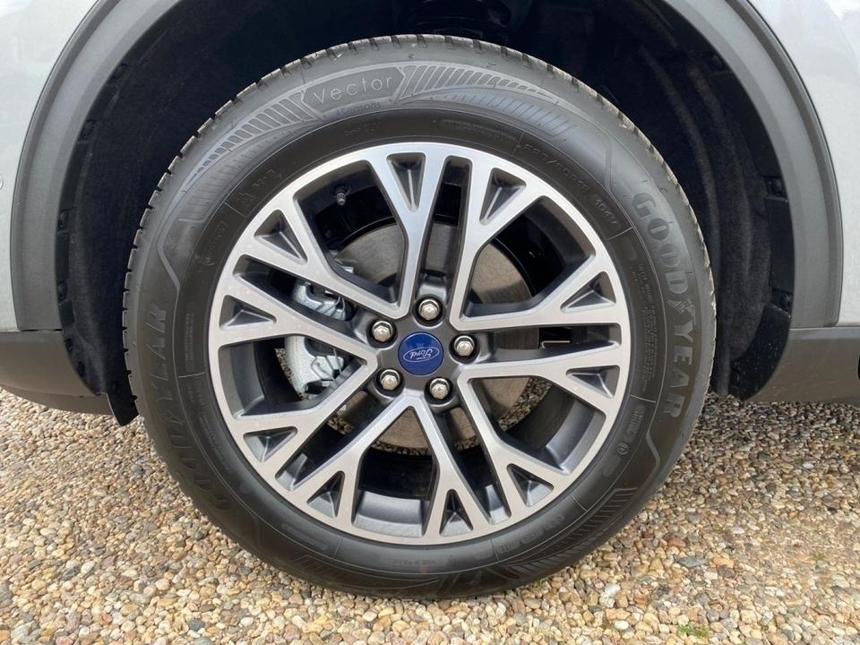 Ford Kuga Titanium X 2,5 PHEV ACC KAM NAV HUD DAB in Gardelegen  