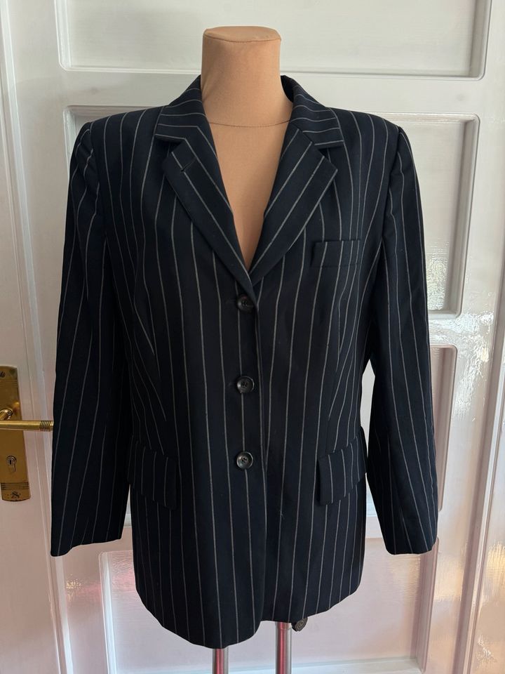 René Lezard Damen Nadelstreifen Blazer Gr. 42 aus 100% Schurwolle in Hamburg