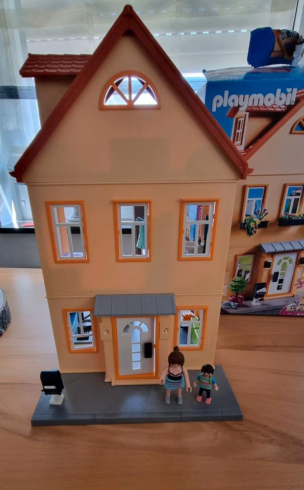 Figurine de collection PLAYMOBIL 70014 city life mon cabane de