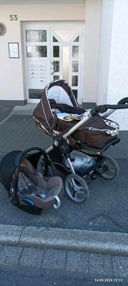 Teutonia Kinderwagen mit viel Zubehör in Iserlohn