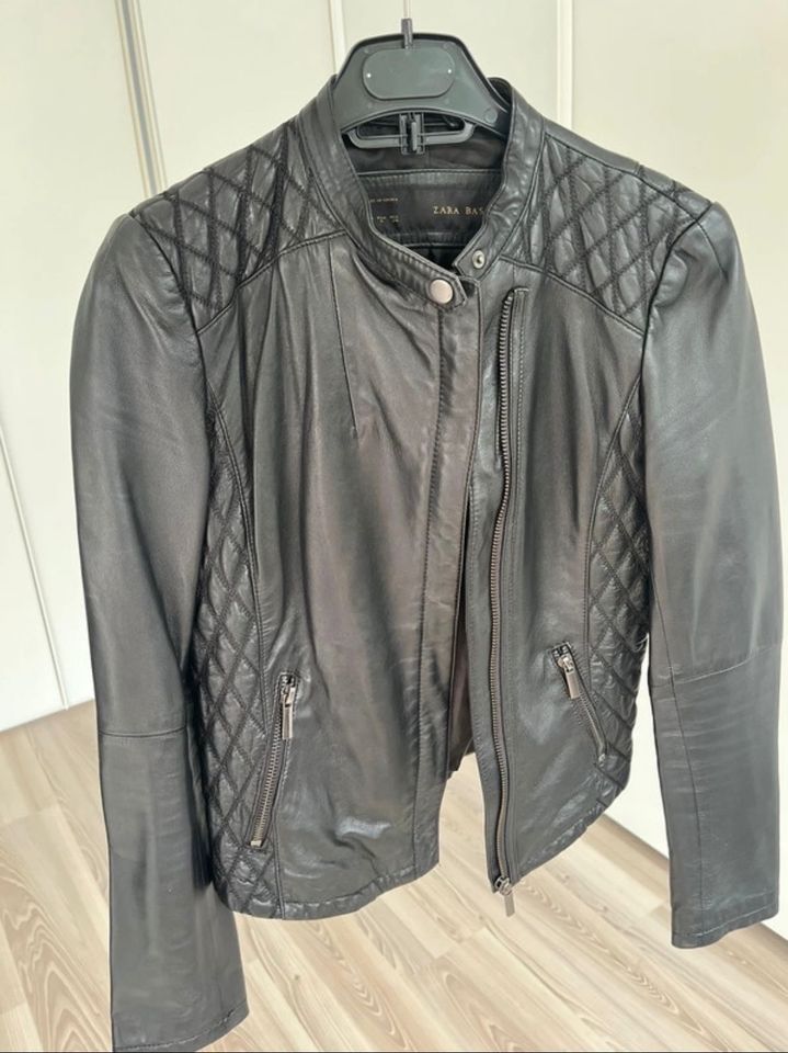 ZARA Damen Lederjacke in Bielefeld