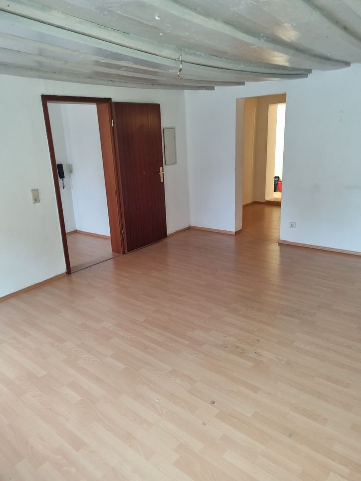 Provisionfrei! 4  Zimmer Wohnung  in Herzen von Schwabach zum verkaufen! Ideal als Kapitalanlage oder Eigennutzung!! in Schwabach