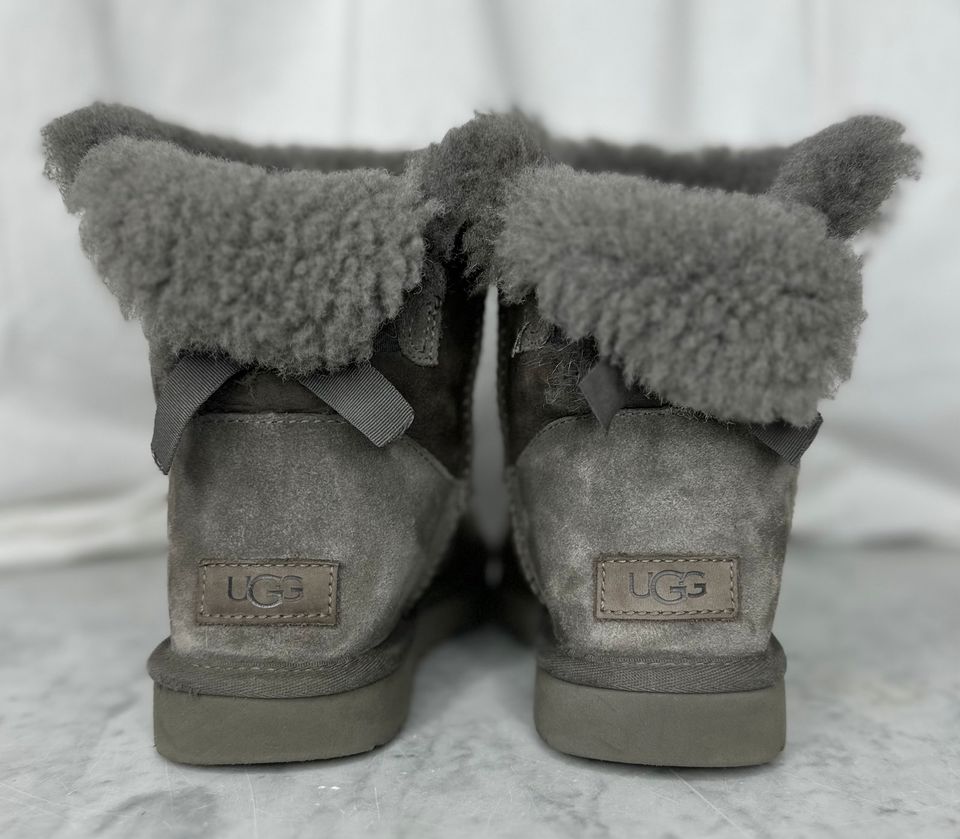 UGG Boots Mini Bailey Bow II Ribbon, grau, Größe 39 in Weiterstadt