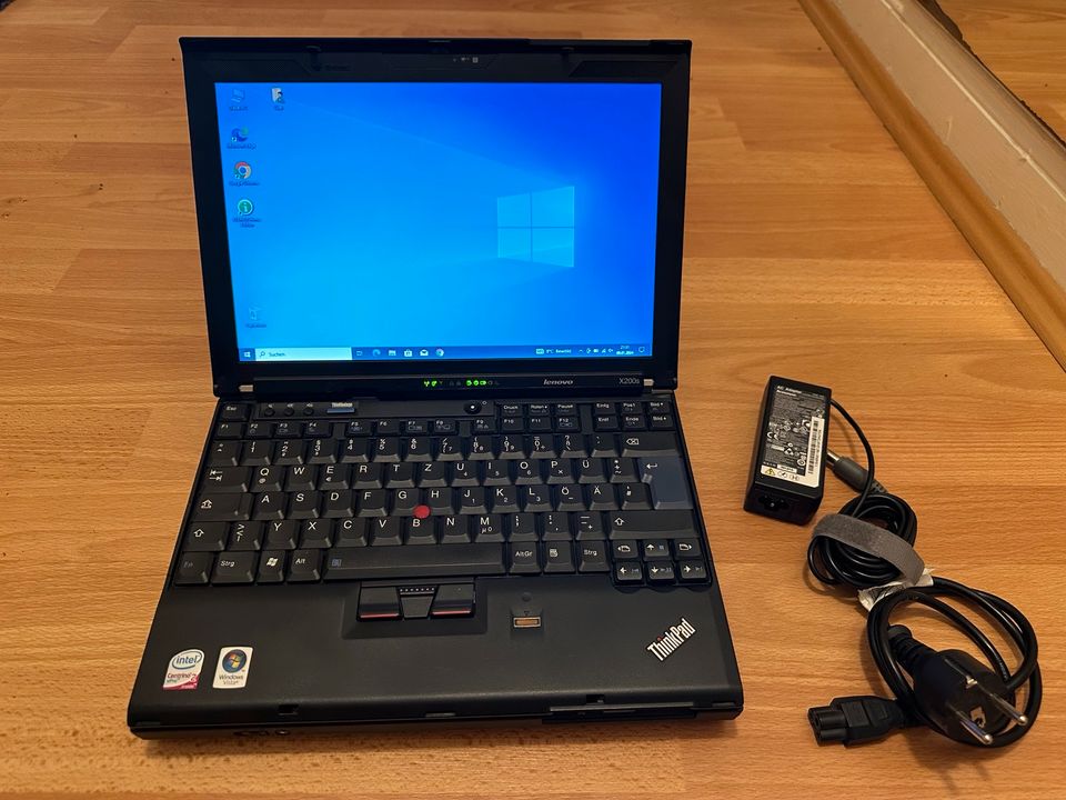 Lenovo ThinkPad X200S | Dockingstation | Intel L9400, 4GB, Win10 in Hamburg