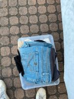 Kiste mit Umstandsmode Schwangerschaftshosen, Shirts etc. Hessen - Hanau Vorschau